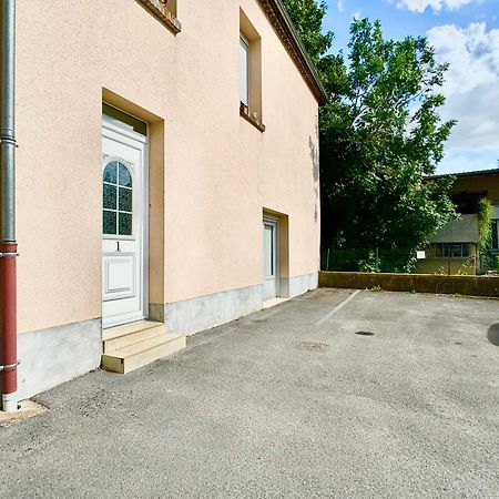 Le Cubry : Appart Hyper-Centre Avec Une Place De Parking Apartment Epernay Exterior photo