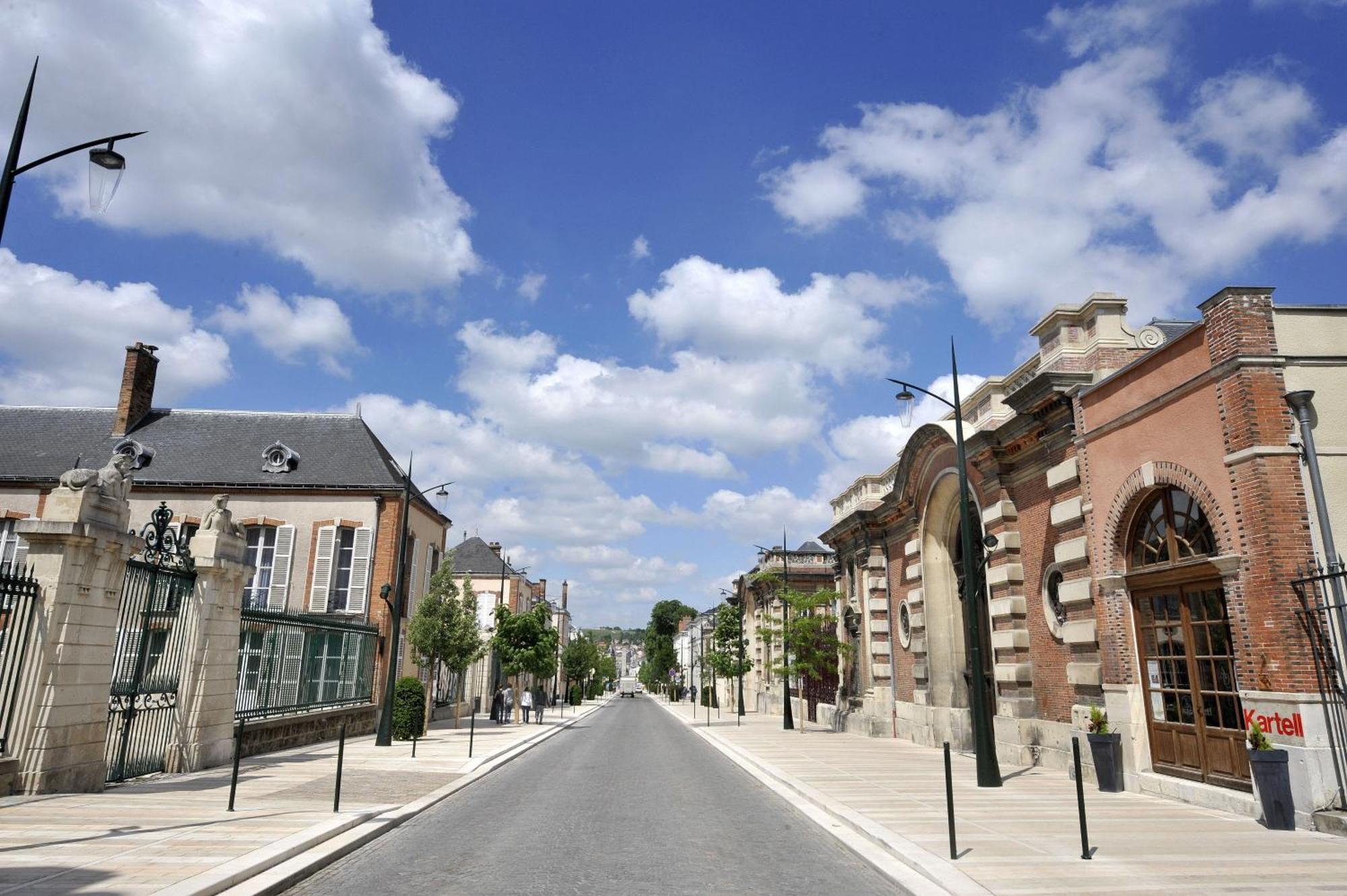 Le Cubry : Appart Hyper-Centre Avec Une Place De Parking Apartment Epernay Exterior photo